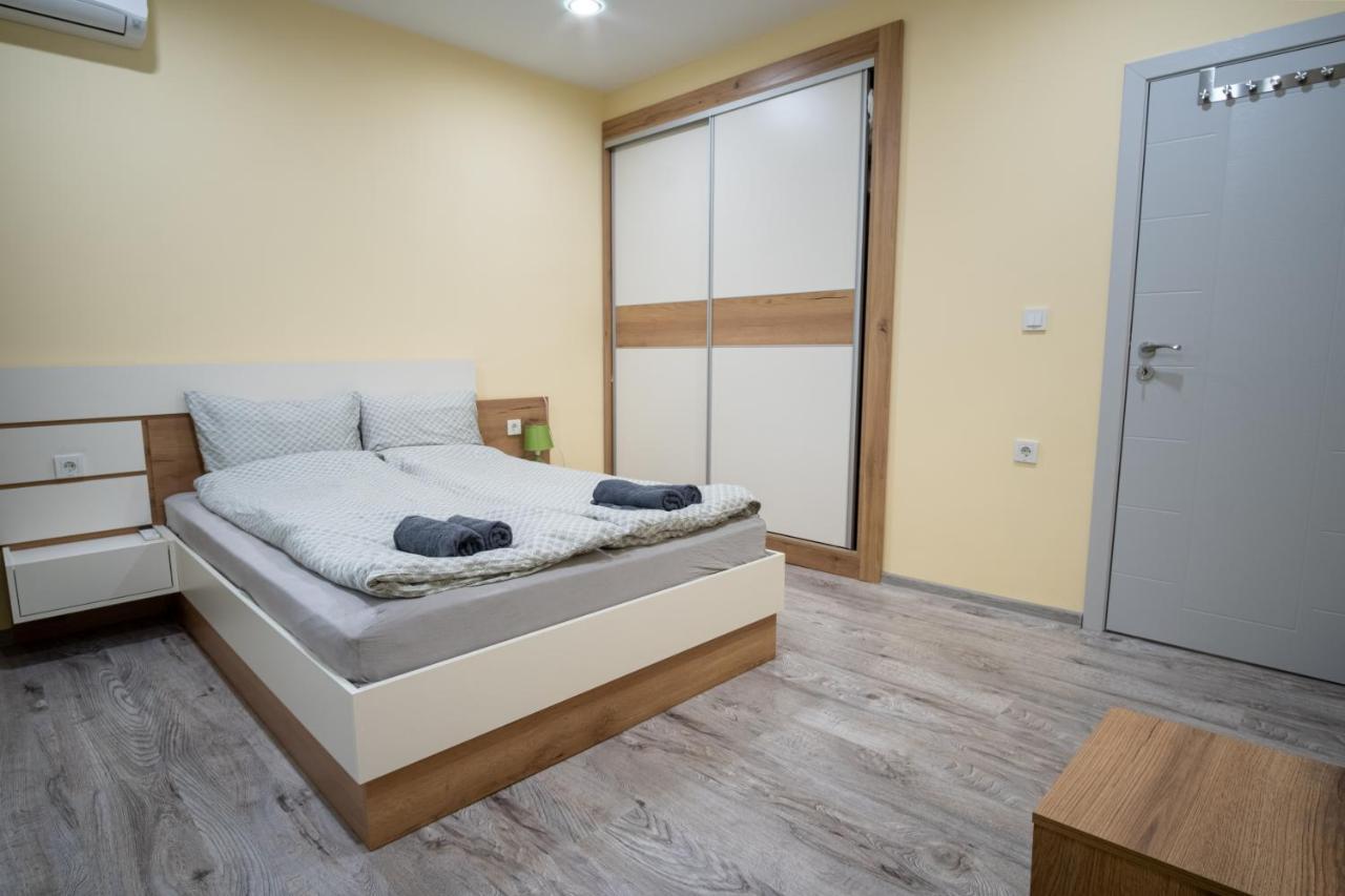 Apartment Yana Ruse Esterno foto